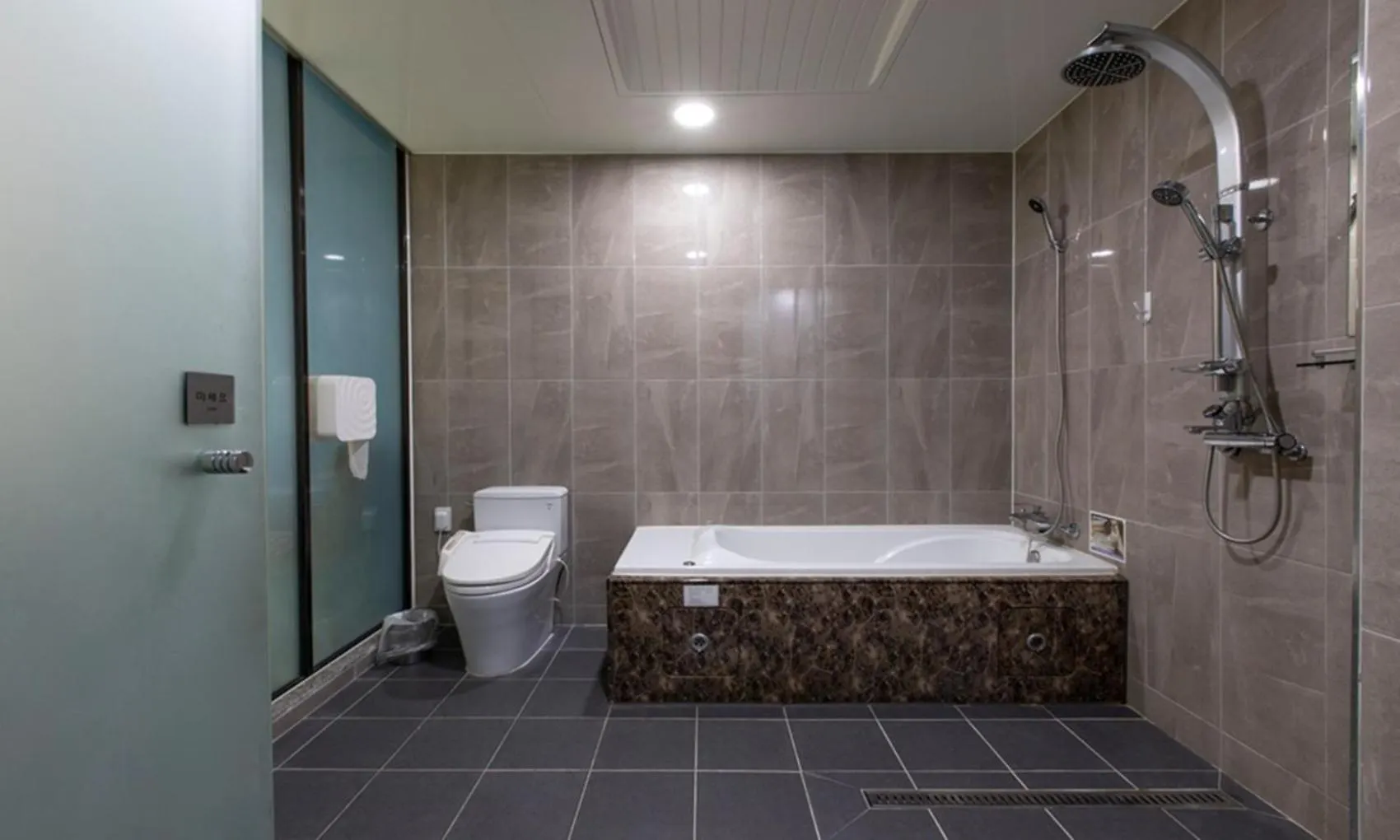 Incheon Pentastar Hotel 2*,  South Korea