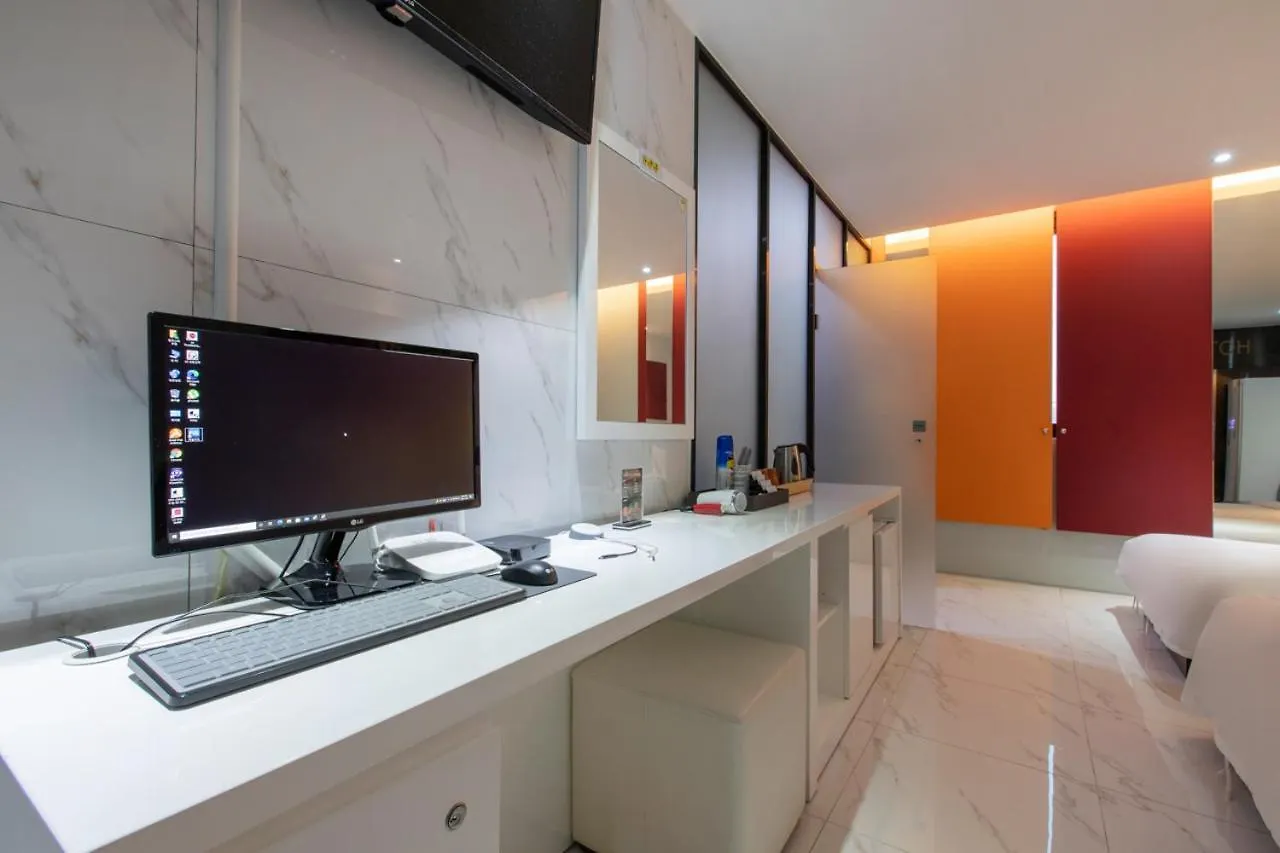 Incheon Pentastar Hotel 2*,  韓国